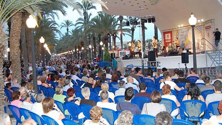 The Liverpool Band, actuando en La Concha el pasado viernes.