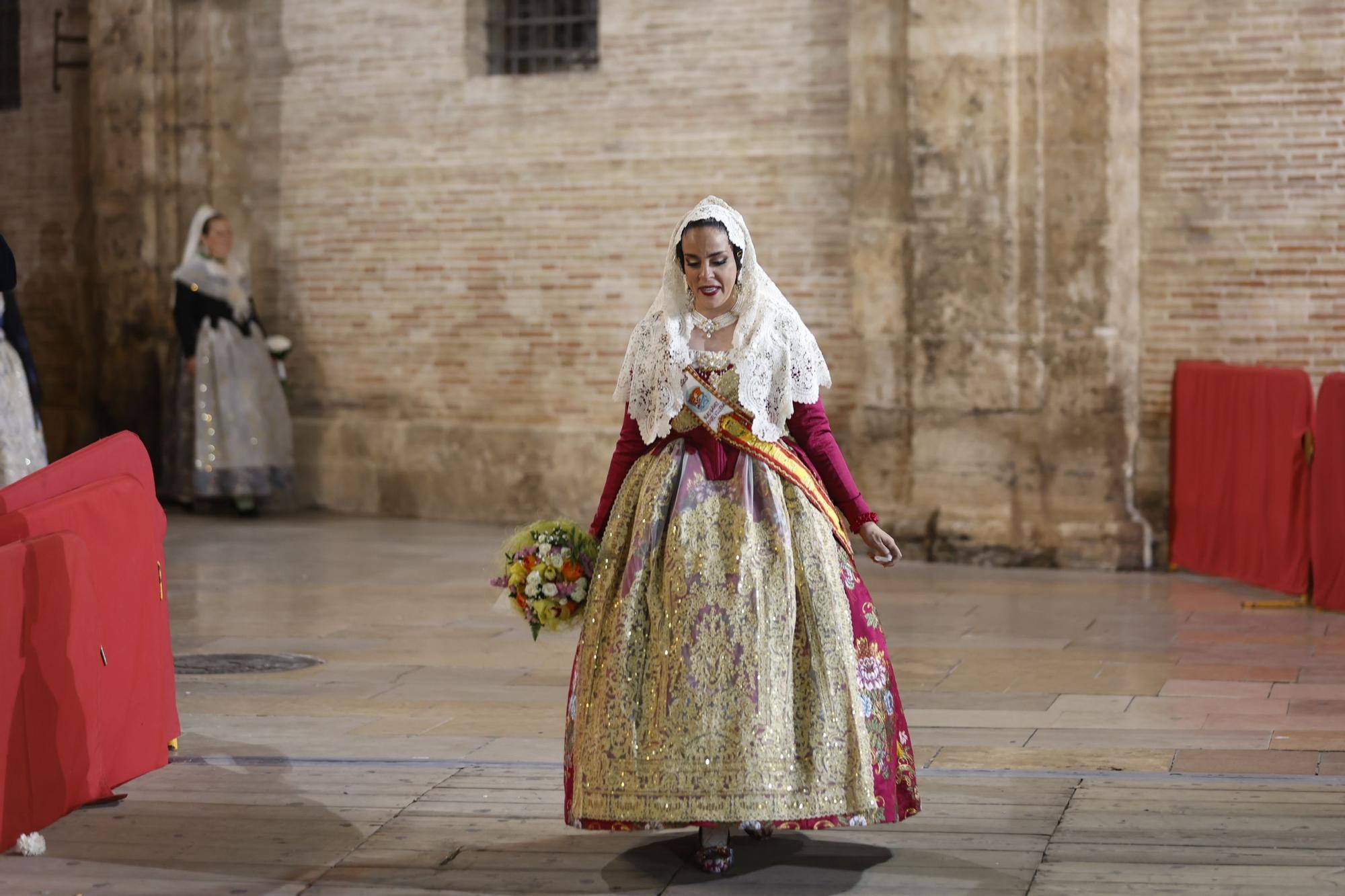 Ofrenda 2023 | Falleras Mayores e Infantiles de comisiones del 17 de Marzo (I)