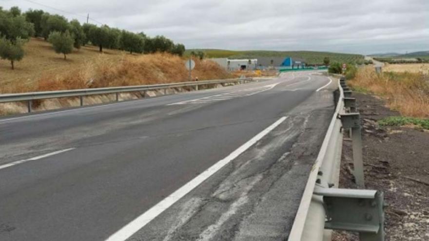 Imagen del tramo de la A.318, que va a ser reparado por la Consejería de Fomento.