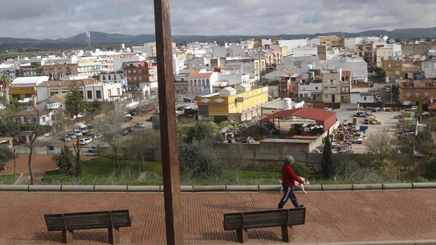 El acceso norte al Parque de la Asomadilla se retrasa