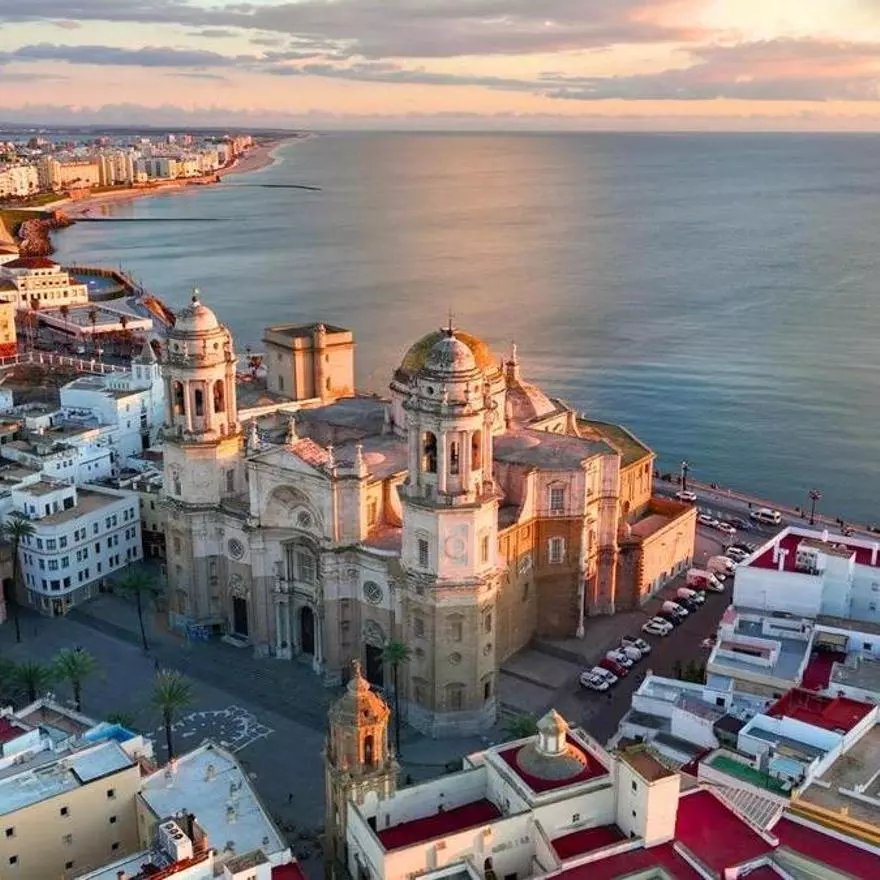 La ciudad española que conquistó a Lord Byron