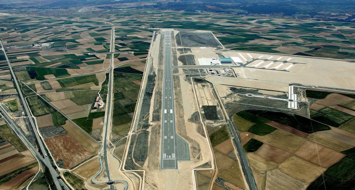 Luftansicht vom Flughafen Teruel.