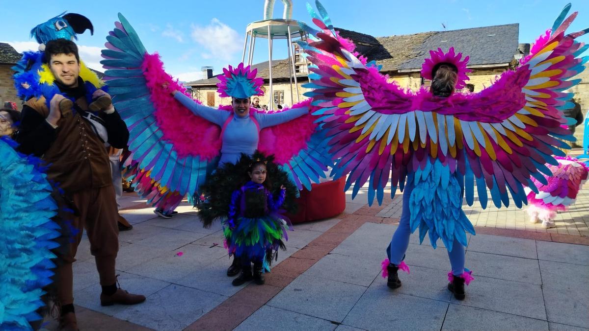 El Cordel Sanabrés anima el carnaval en Puebla de Sanabria El Cordel Sanabrés anima el carnaval en Puebla de Sanabria