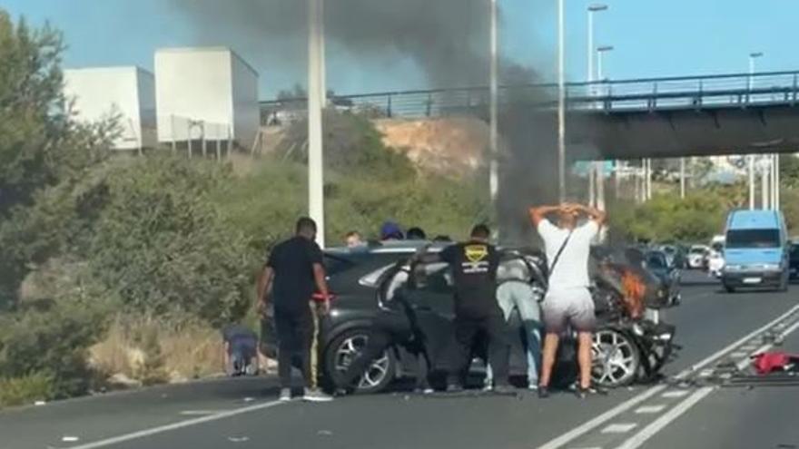 Fotograma del vídeo del accidente registrado en la N-332 en Torrevieja