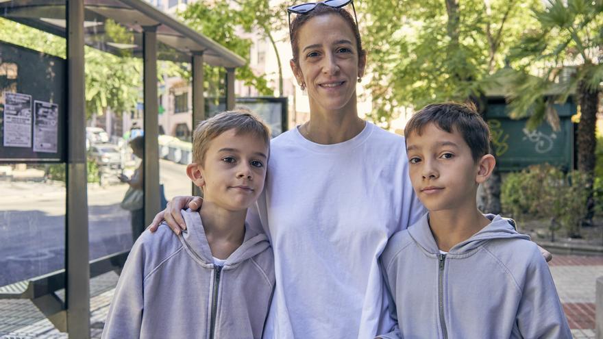 Usuarios del bus en Cáceres: «Coger el autobús se convierte para algunos en un producto de lujo»