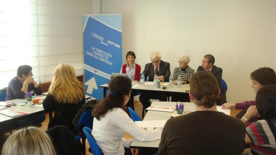 Presentación del taller ante los empresarios participantes.