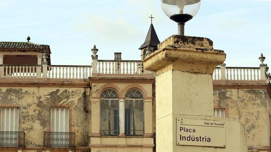 Plaça de la Indústria de Palà de Torroella
