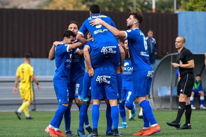 25-01-20  DEPORTES. CAMPOS DE FUTBOL DE LA ZONA DEPORTIVA DEL PARQUE SUR EN MASPALOMAS. MASPALOMAS. SAN BARTOLOME DE TIRAJANA.  Partido de futbol entre los equipos del San Fernando de Maspalomas y el Vera disutado en el Campo de Futbol del San Fernando de Maspalomas en la zona deportiva del Parque Sur de Maspalomas.  Fotos: Juan Castro  | 26/01/2020 | Fotógrafo: Juan Carlos Castro