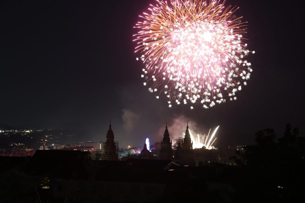 Fuegos 'Pequeños' de las Fiestas del Apóstol Fuegos 'Pequeños' de las Fiestas del Apóstol