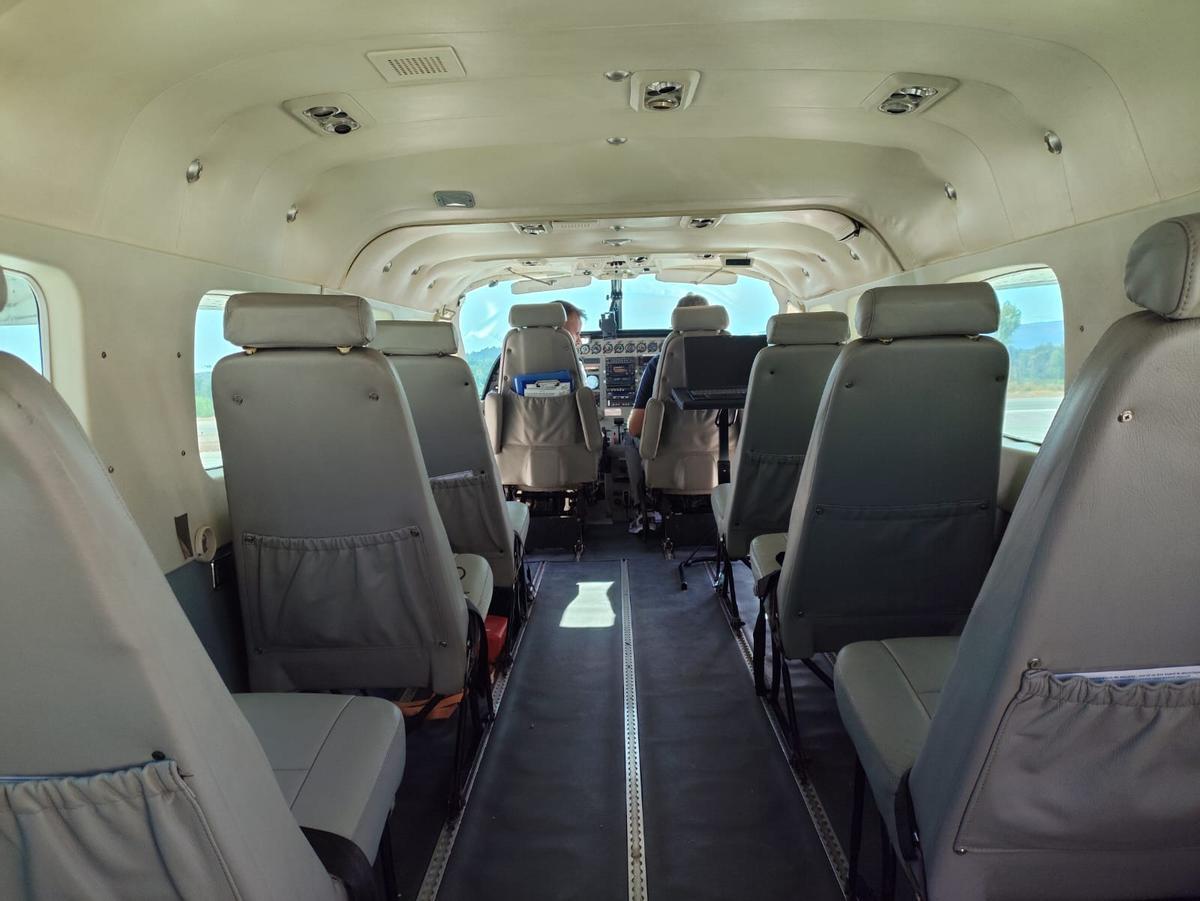 Interior del nuevo avión de coordinación.