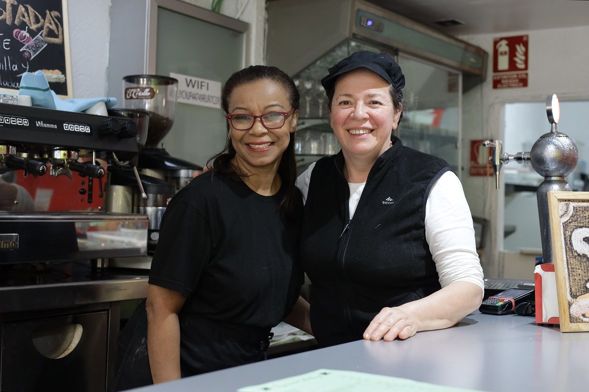 En imágenes | De todos, el bar del centro de Zaragoza que triunfa con comida casera para llevar a buen precio