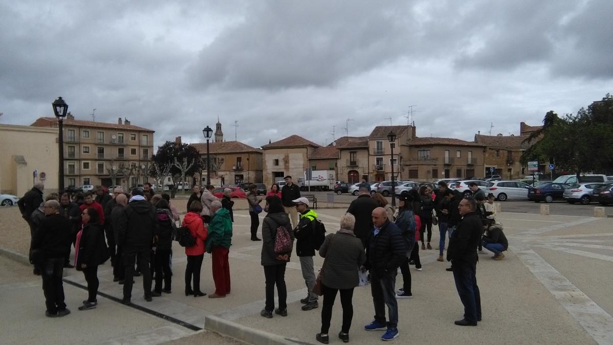 Visitantes participan en una visita del Patronato de Turismo celebrada antes de la pandemia