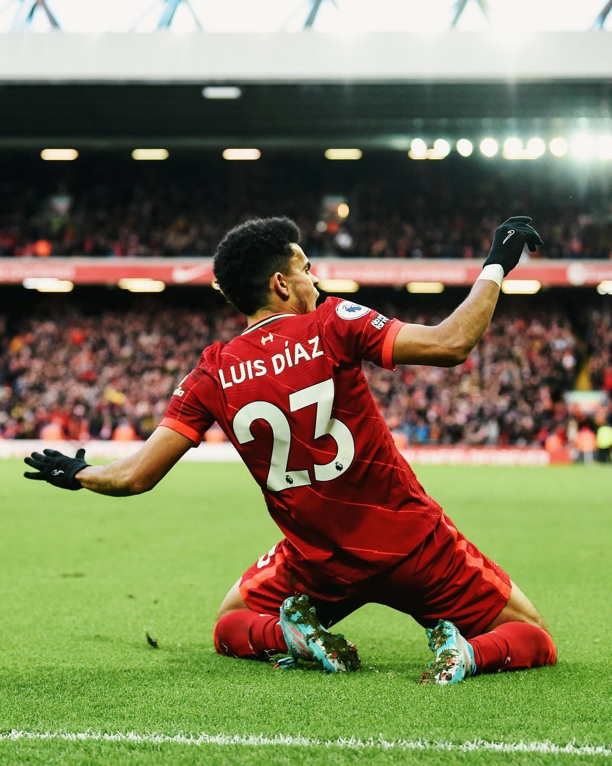 Luis Díaz celebrando un gol con el Liverpool FC