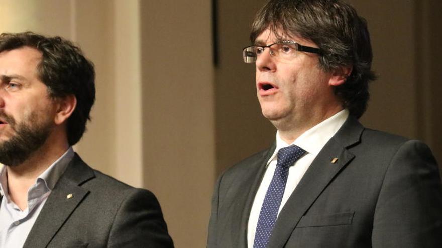 Comín i Puigdemont en un acte a Brussel·les.