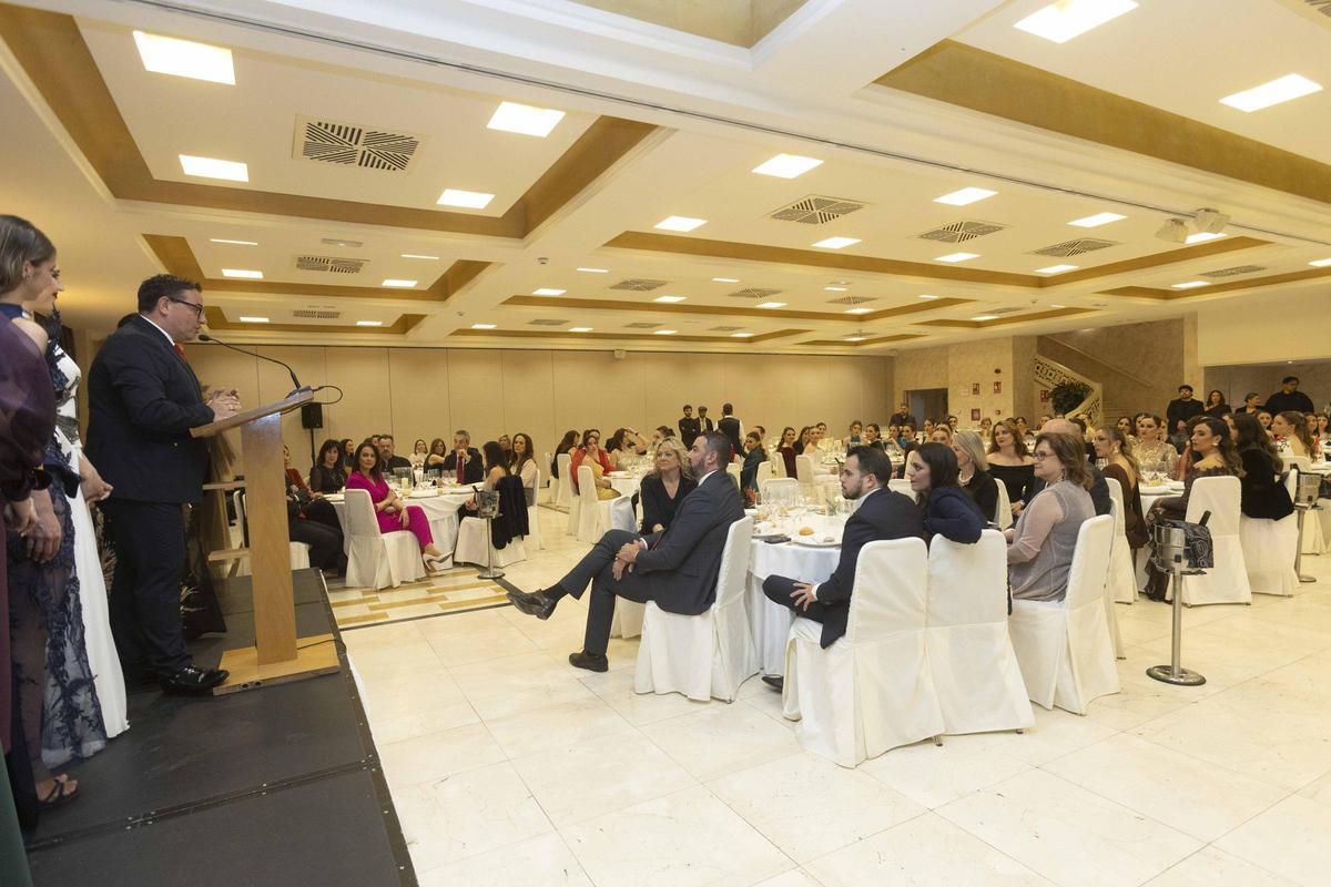 Cena de gala en las convivencias de las candidatas a Bellea del Foc Cena de gala en las convivencias de las candidatas a Bellea del Foc