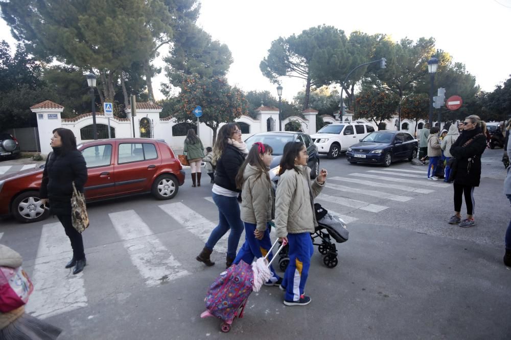 Atascos en la av Burjassot por el carril bici