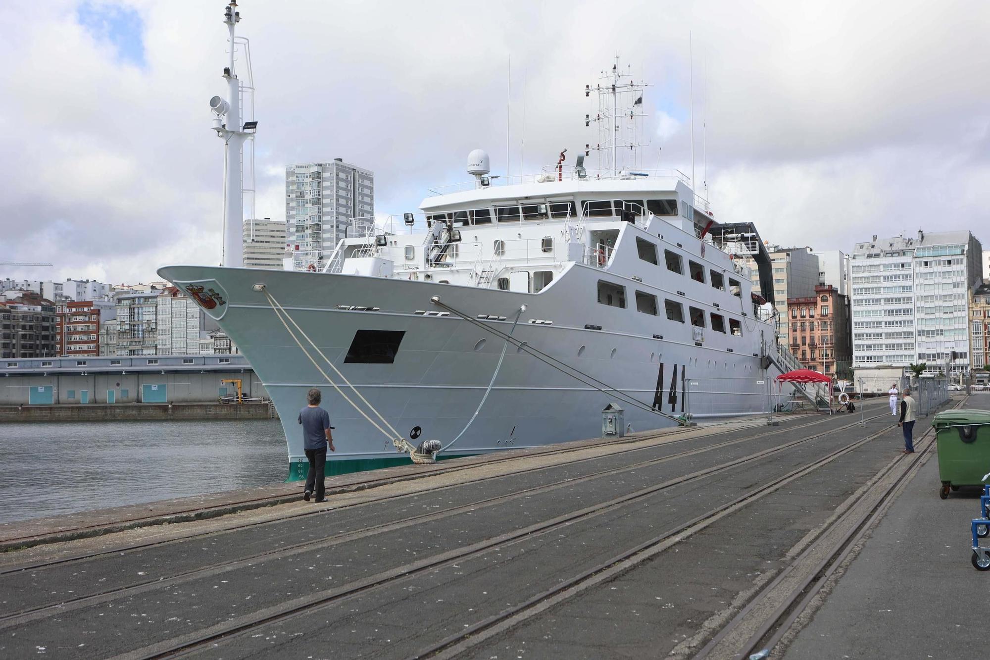 A bordo del buque 'Castilla' de la Armada Española