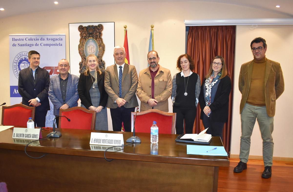 Autoridades y participantes que formaron parte de la XVIII Xornada Xustiza e Lingua