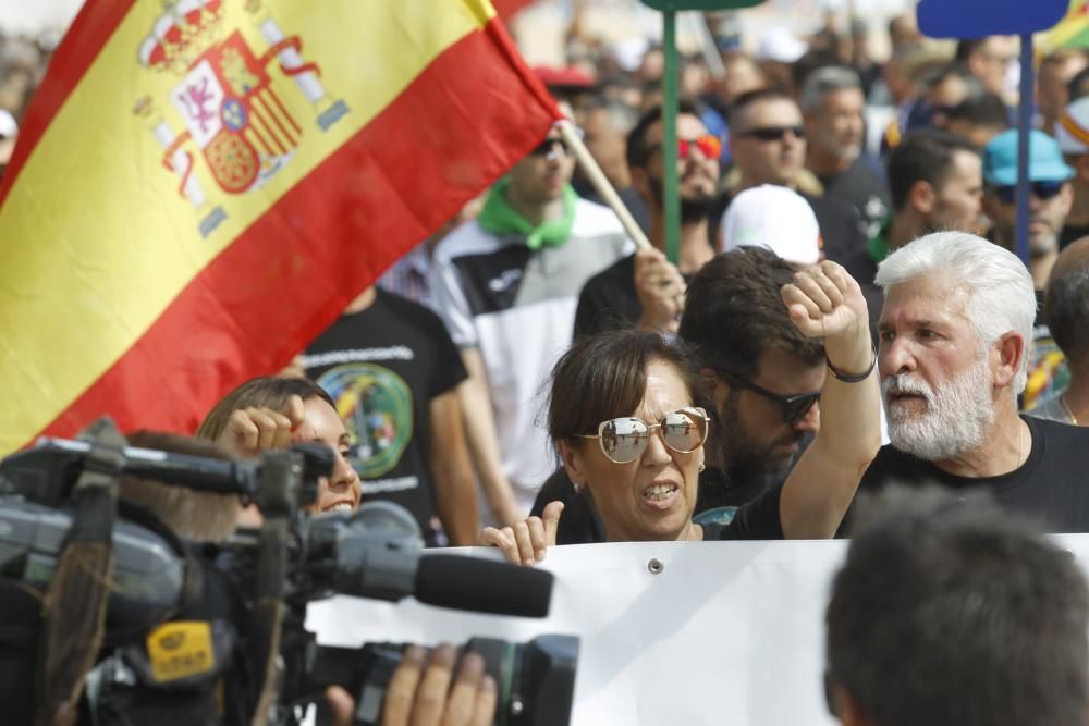 Protesta de Policías y guardias civiles en València