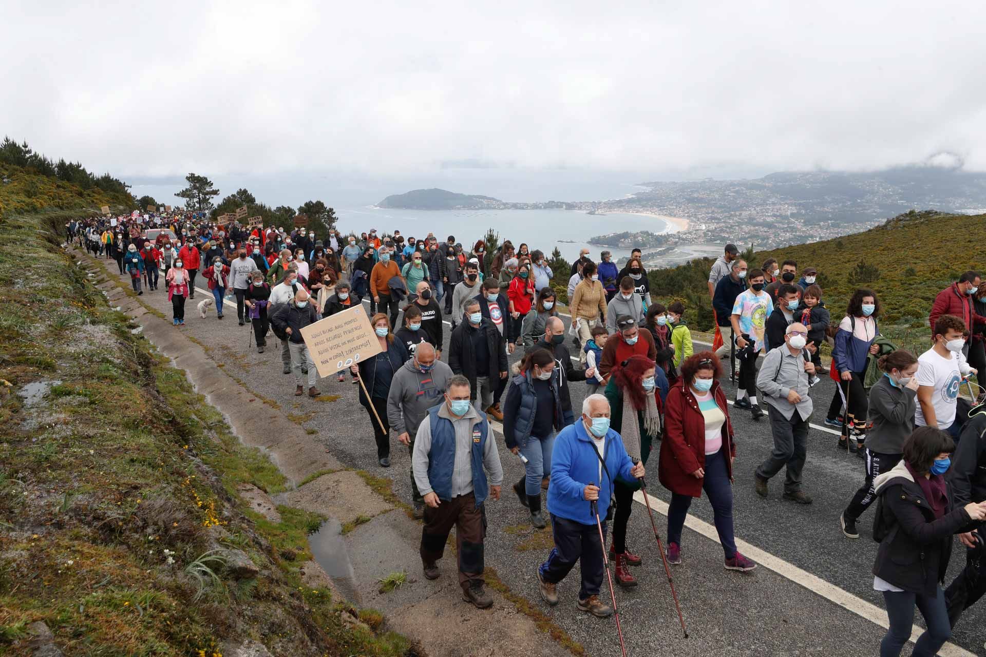 Marcha contra los parques eólicos en A Groba