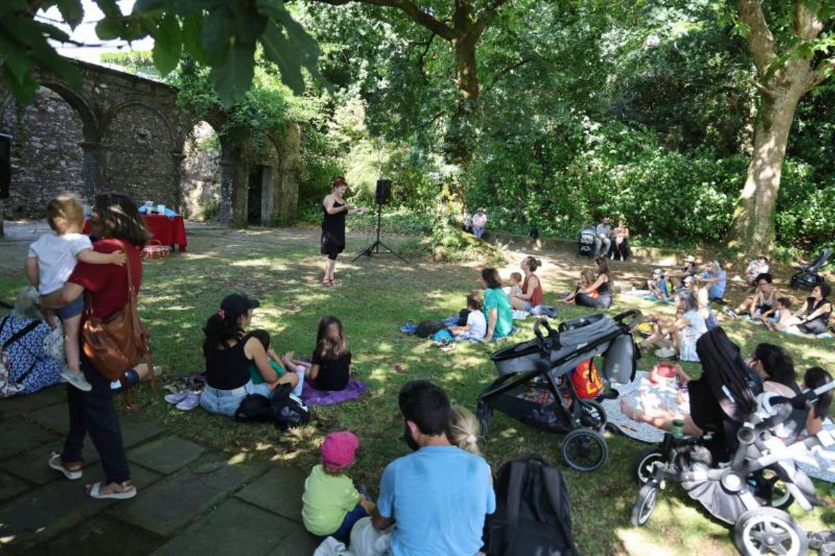 Contos para toda a familia no Parque de Bonaval con Cris de Caldas Contos para toda a familia no Parque de Bonaval con Cris de Caldas