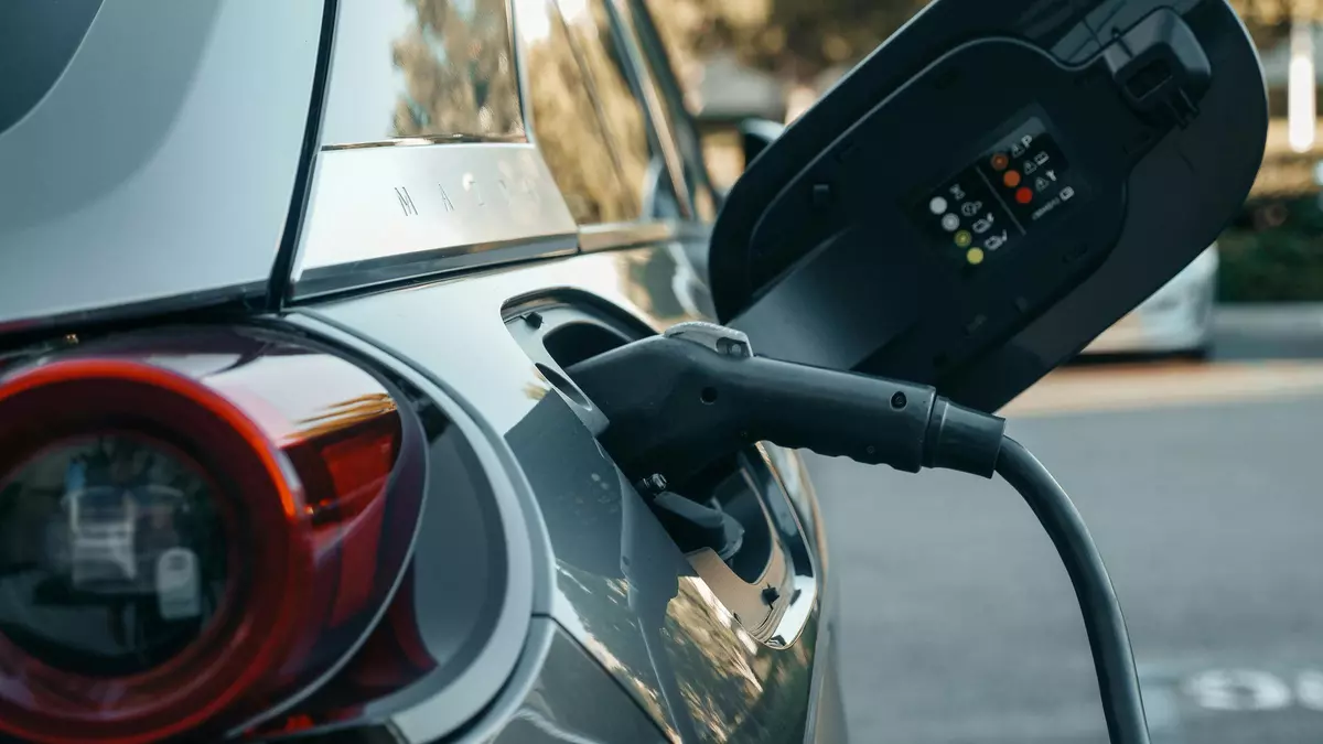 Los expertos analizan en Madrid los desafíos del vehículo eléctrico