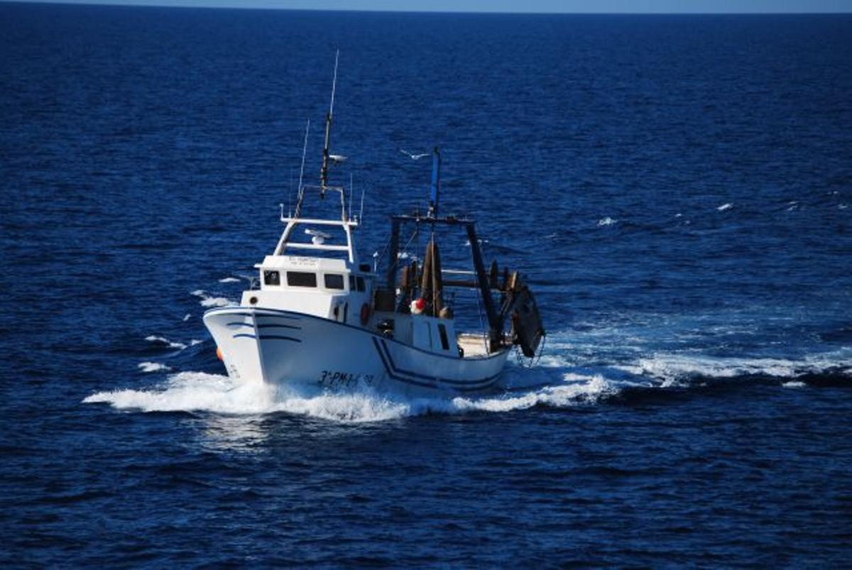 Una embarcación en aguas baleares.