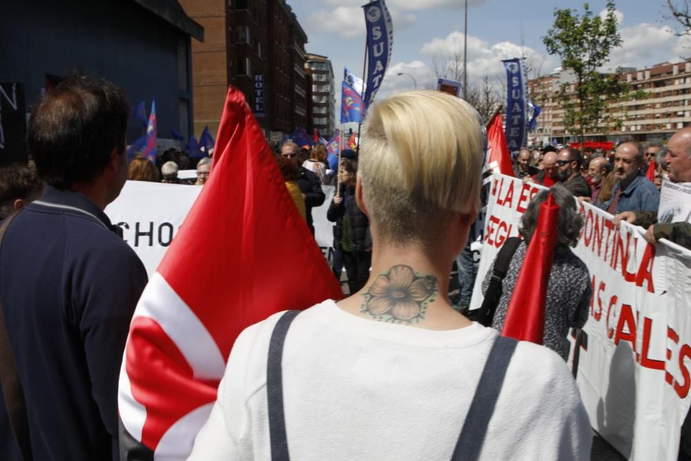 Los sindicatos minoritarios reclaman en Gijón políticas contra la precariedad