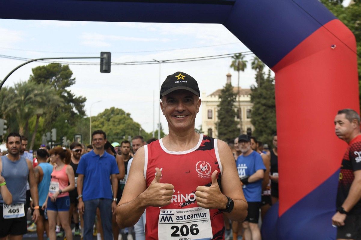 La carrera y marcha Solidaria Asteamur, en imágenes