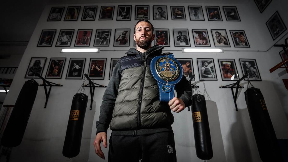 Sandor Martín, en el Gimnasio KO Verdún con SPORT