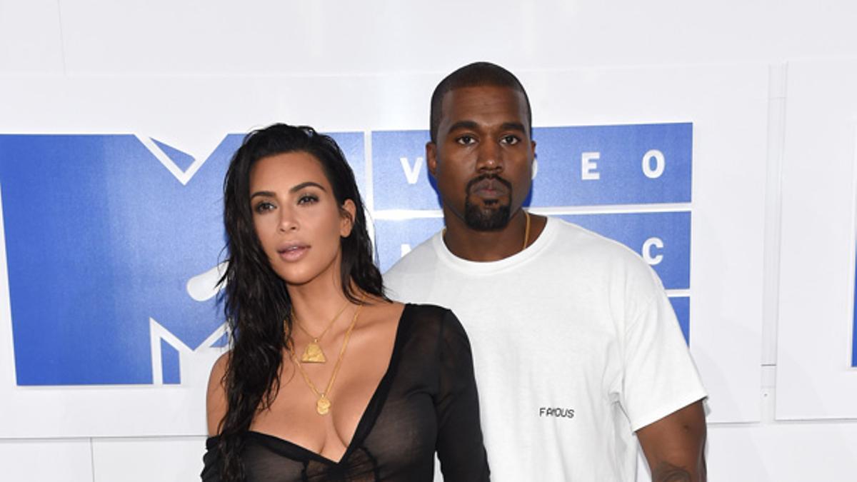 Kim Kardashian junto a Kanye West en los MTV Video Music Awards 2016