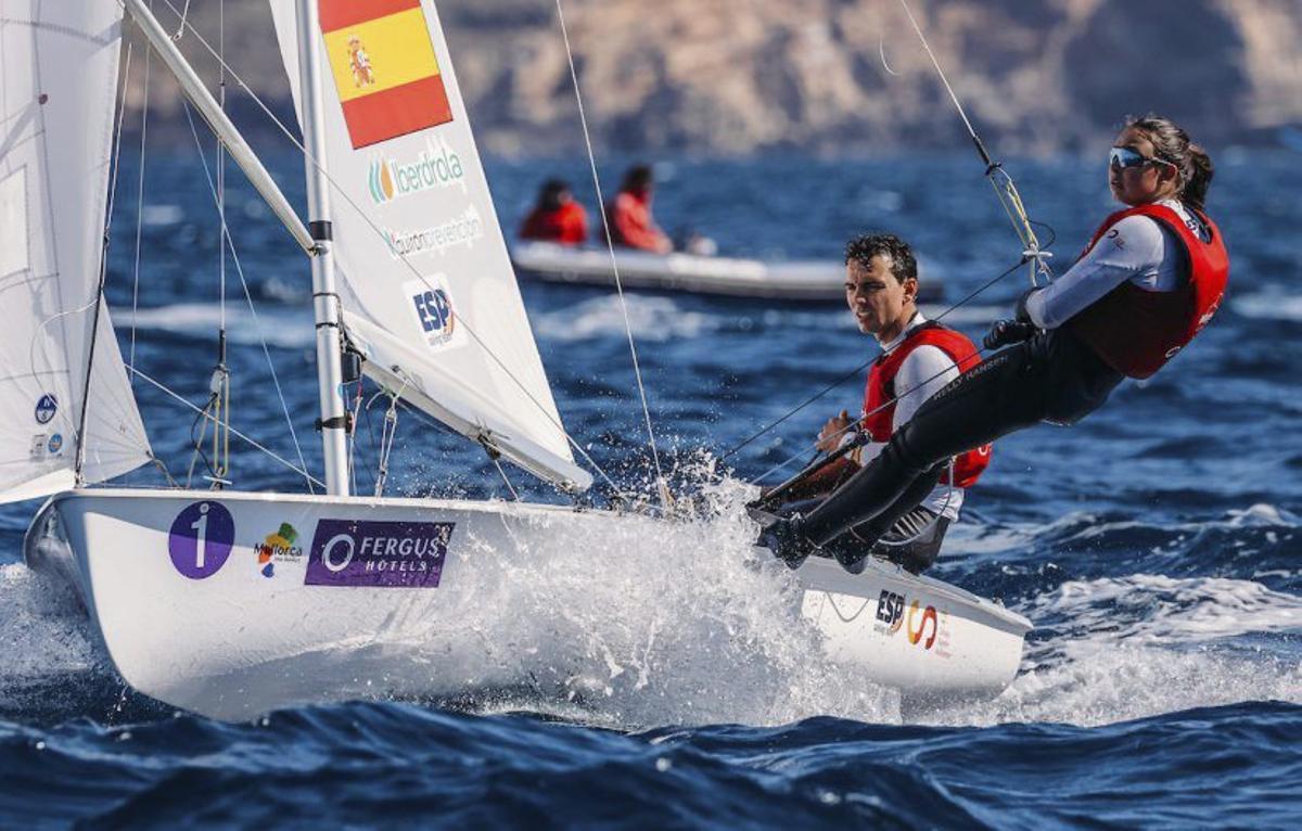 Beim 470 Mixed sitzt der Steuermann meist