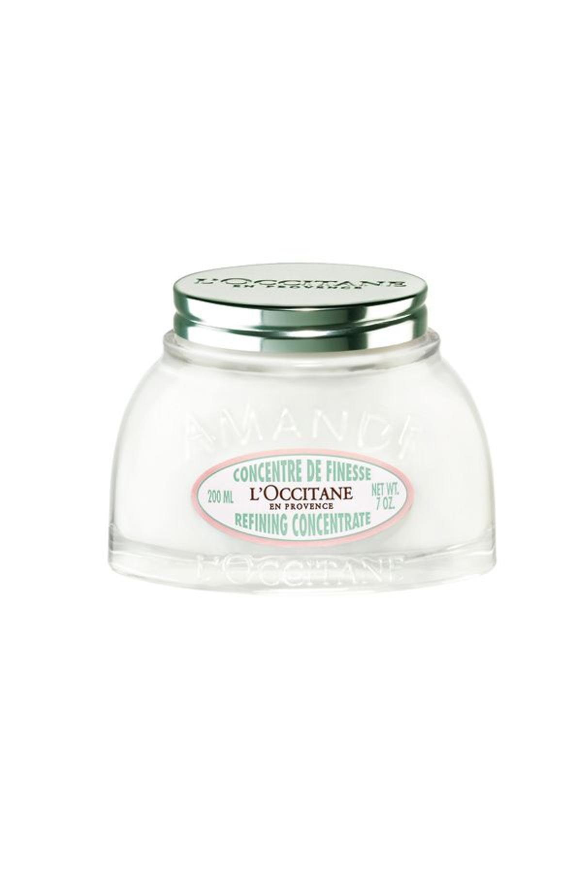 Piernas al desnudo: concentrado de Tersura de Almendra, de L'Occitane