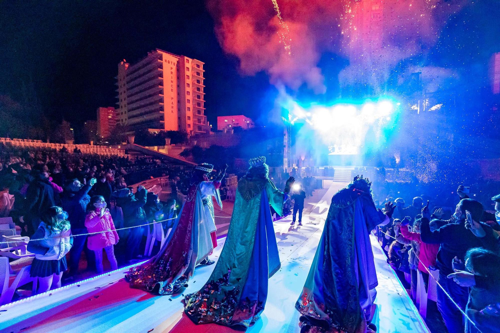 Los tres Reyes Magos fueron recibidos en el auditorio Julio Iglesias del Parque de L'Aigüera.