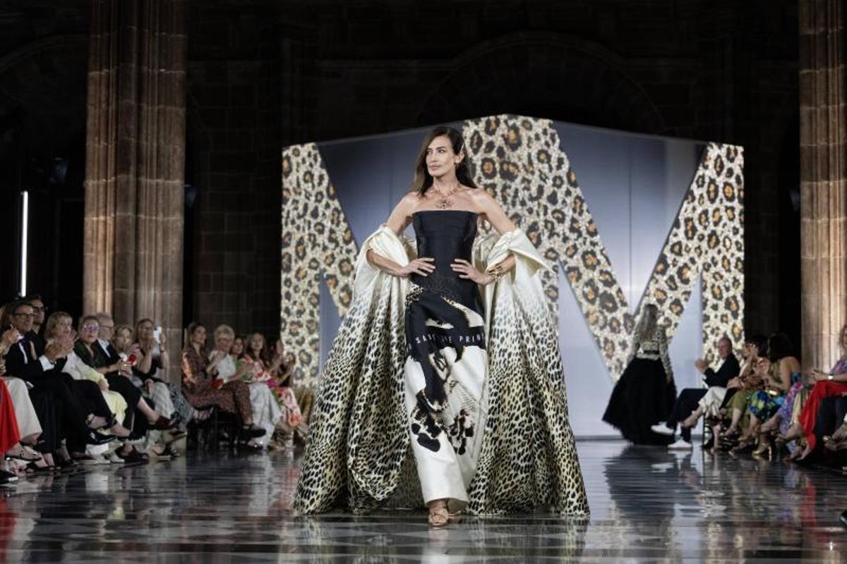 Desfile de los 45 años de Lola Casadamunt activa en la moda Desfile de los 45 años de Lola Casadamunt activa en la moda