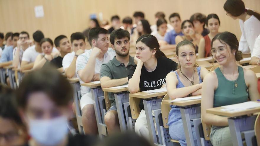 Los alumnos que se examinan de la PEvAU ya pueden consultar los modelos de exámenes de otras ediciones