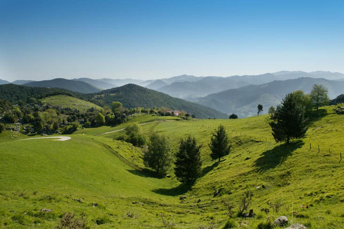 El verde de estos paisajes podría haber impresionado al mismísimo Monet.
