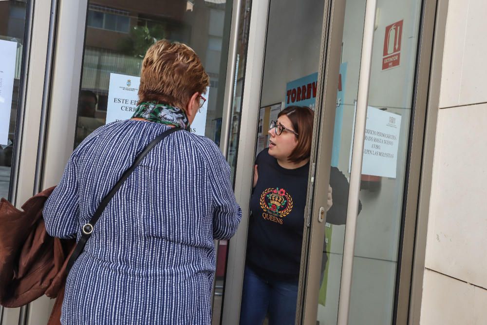 El recinto podría reabrir en unos días tras subsanar las deficiencias del sistema contra incendios. Cientos de usuarios se ven afectados por la clausura.