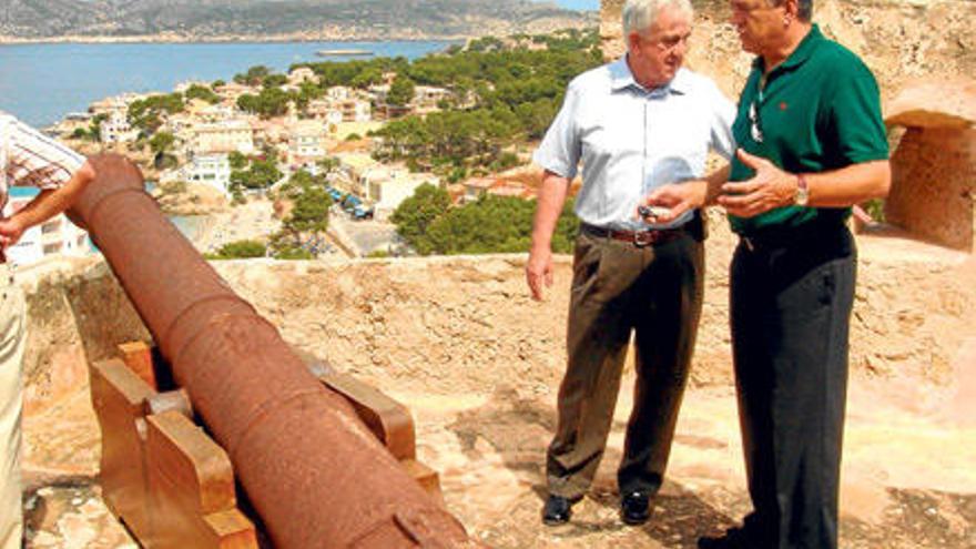 El juez imputa al ex president Cañellas por la torre de Sant Elm