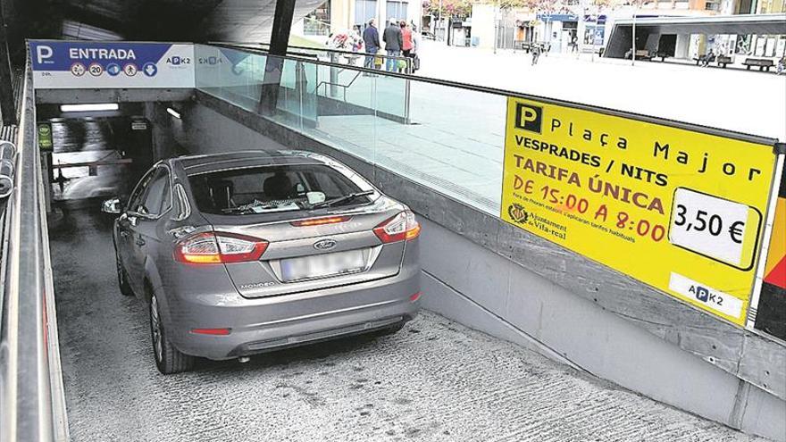 Urgen explicaciones por el alza de tarifas del párking de la plaza Major