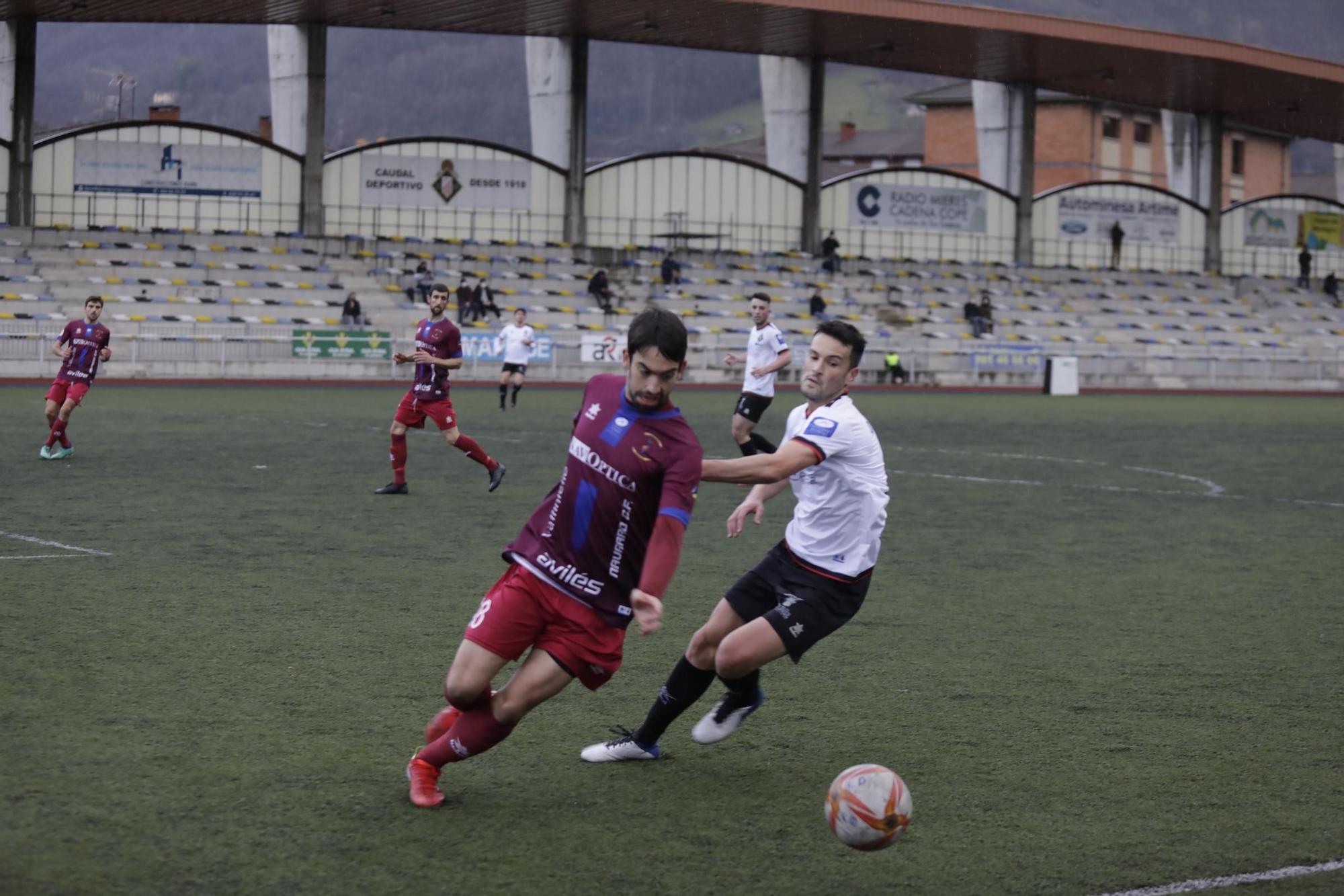 Las imágenes de la primera jornada de año en Tercera División