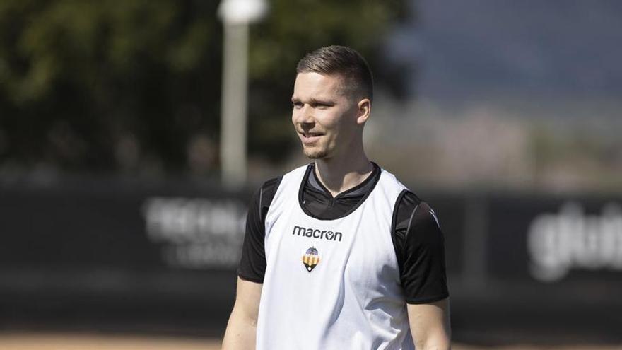 Roland Baas se convierte en el segundo futbolista en causar baja en el Castellón