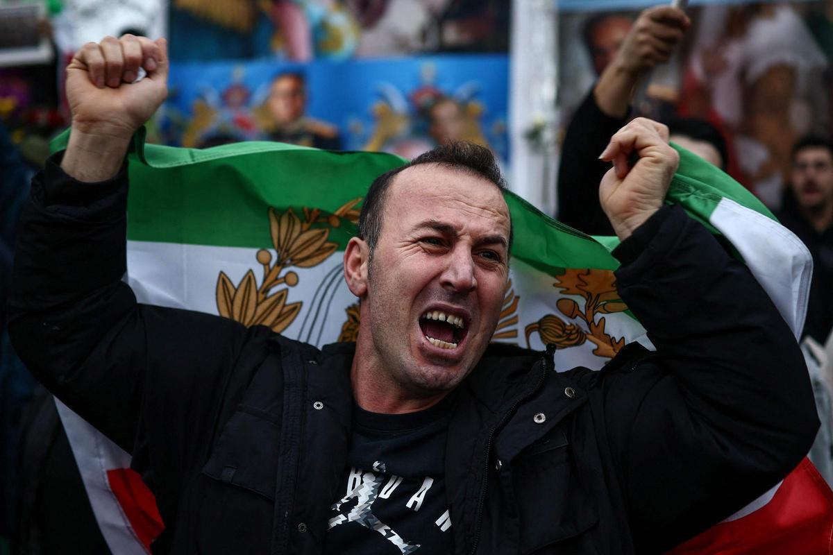Manifestación en Londres contra la represión de Irán durante las protestas