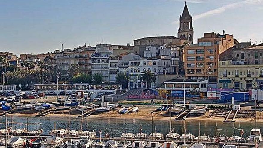 Palamós posa una càmera per mostrar la façana marítima