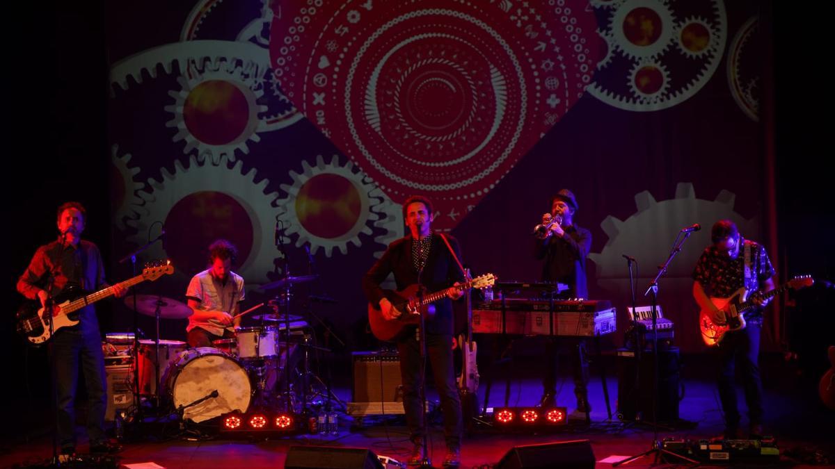 Depedro, durante el concierto en el Teatro Principal.