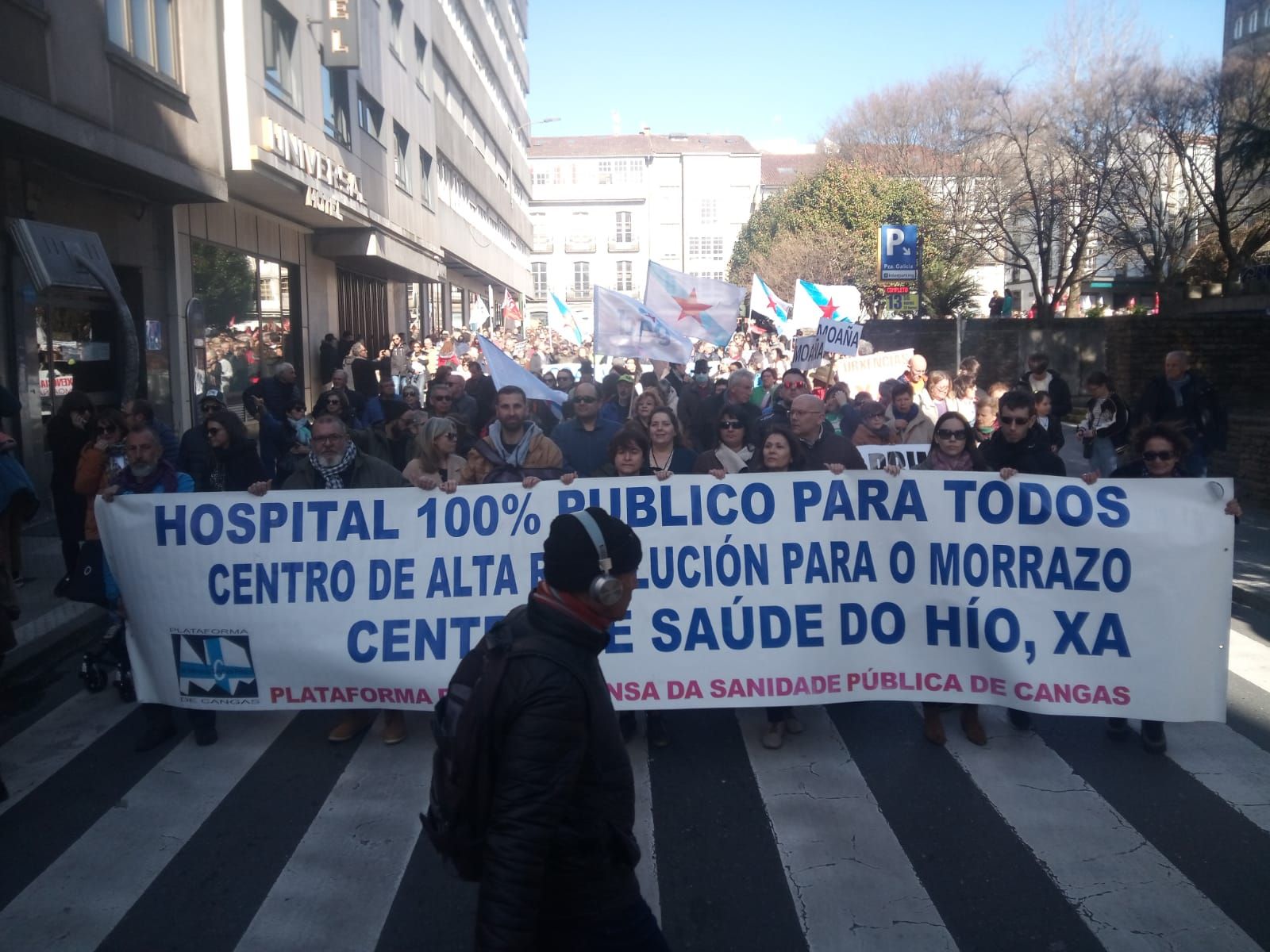 O Morrazo en la Manifestaci�n por la Sanidad en Santiago (13).jpg