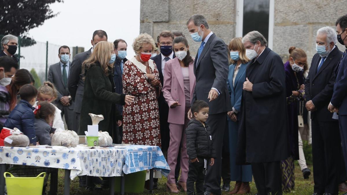 Los Reyes viajan a Pontevedra para entregar a un colegio rural el Premio Escuela del Año.