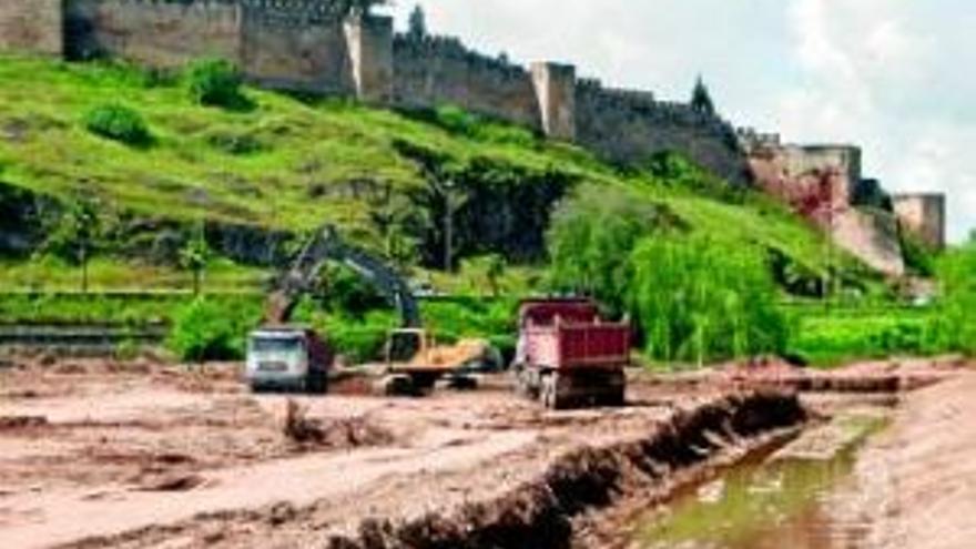 Los trabajos en el río se centran en el Pico, que se convertirá en una gran isla