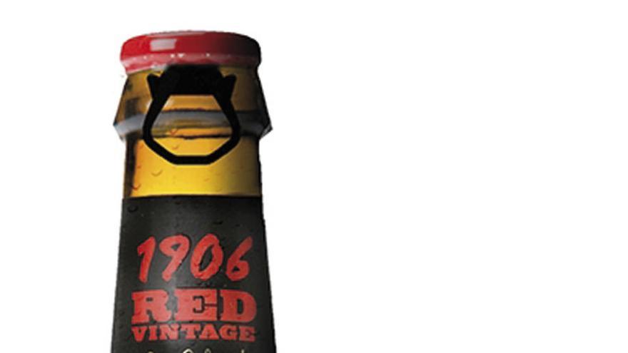 Botellín de 1906 Red Vintage &#039;La Colorada&#039;.