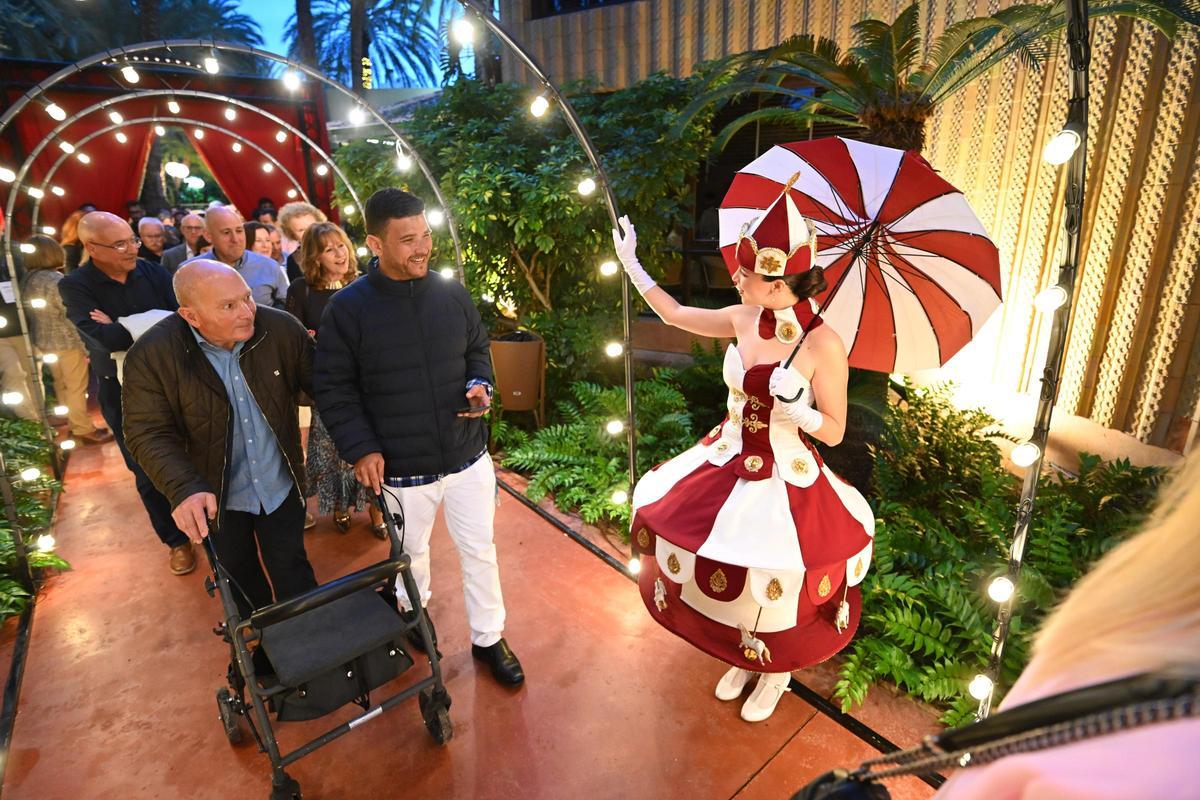 El Hotel Huerto del Cura de Elche da la bienvenida al verano con una gran fiesta benéfica El Hotel Huerto del Cura de Elche da la bienvenida al verano con una gran fiesta benéfica